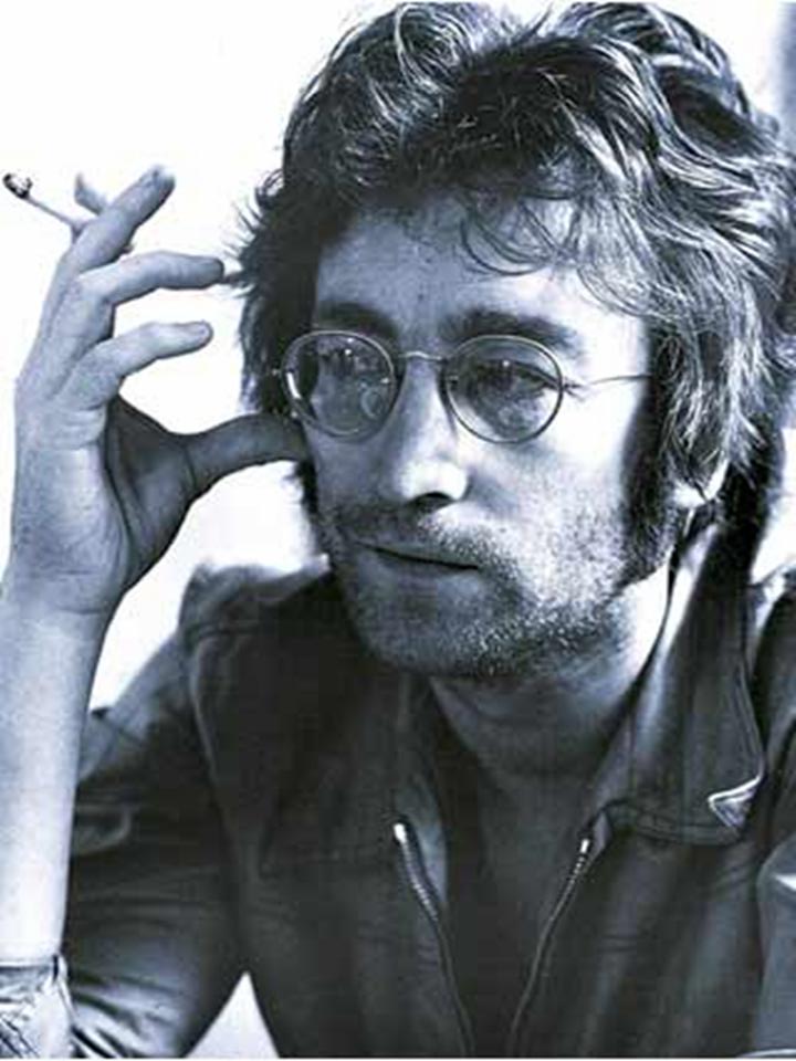 [John+Lennon+(005).JPG]