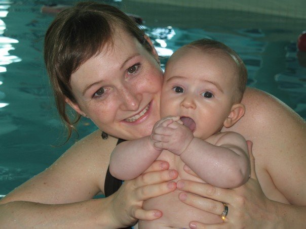 [liam+and+mommy+swimming.jpg]