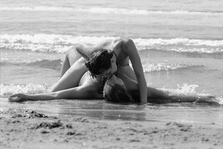 [pareja+en+la+playa+amandose.jpg]