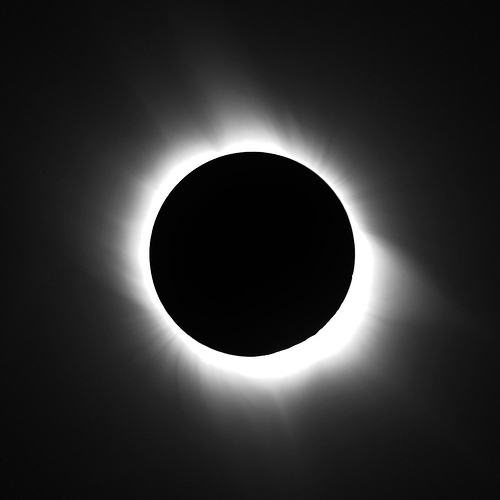 [SteveHarris+total-eclipse+swh.jpg]
