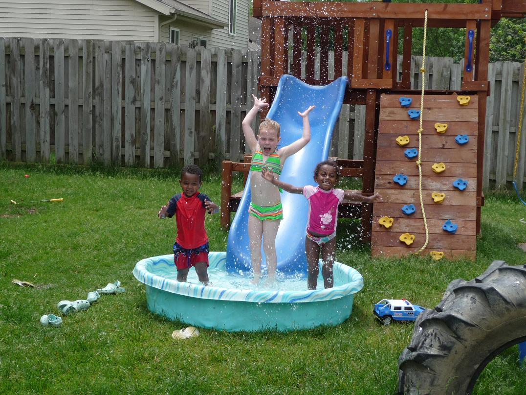 [Kiddos+slide+pool.JPG]