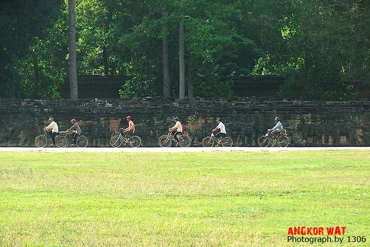 [Angkor-Thom4.jpg]