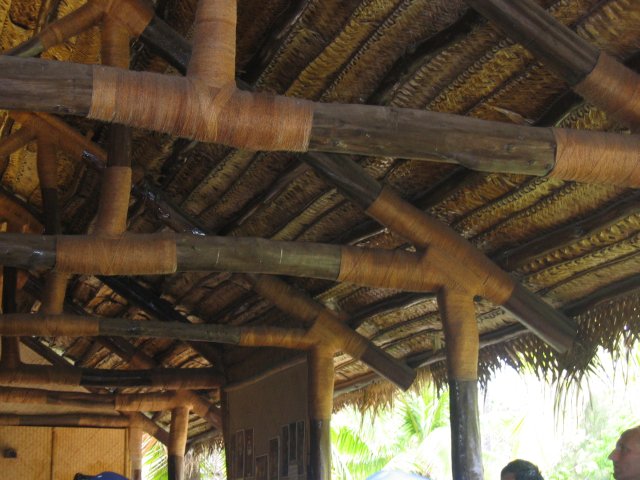 [IMG_3455.jpgPolynesian+Cultural+Center+O'tahiti+Village.jpg]
