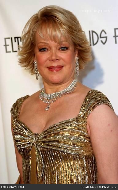 [candy-spelling-13th-annual-elton-john-aids-foundation-in-style-oscar-party-YKwhPq.jpg]