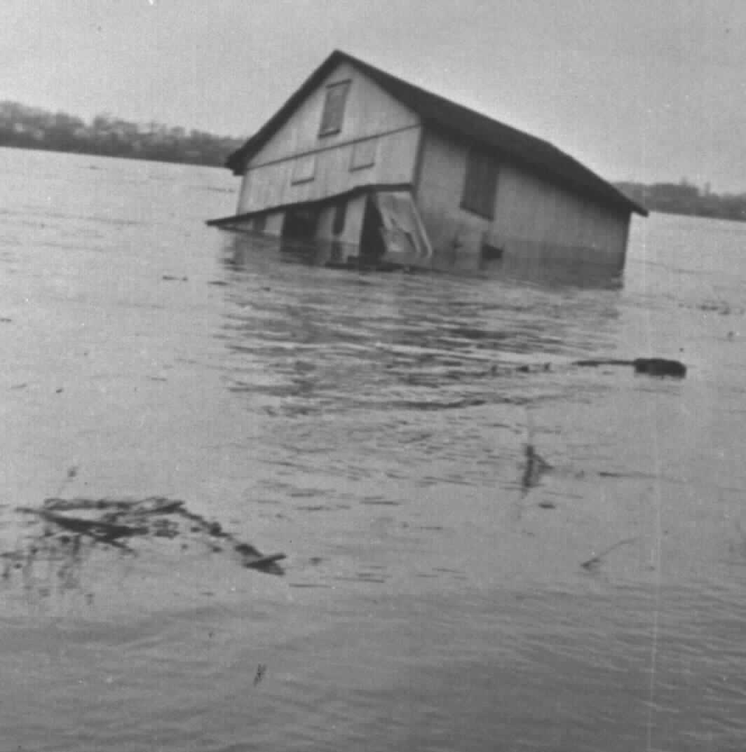 [flooded+house.jpg]