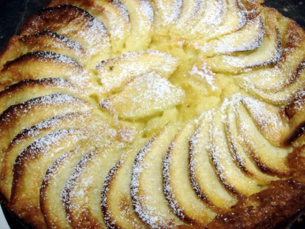 [tuscan-apple-cake-1+(600+x+450).jpg]