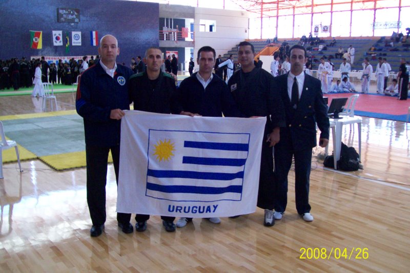 BRASILEIROS E URUGUAIOS JUNTOS NO MUNDIAL 2008