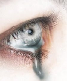 Un+ojo+llorando