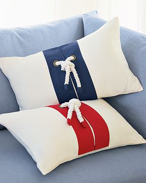 [nautical+rope+pillows+wshome.jpg]
