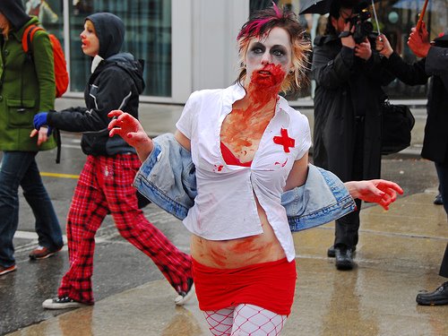 [zombie+nurse.bmp]