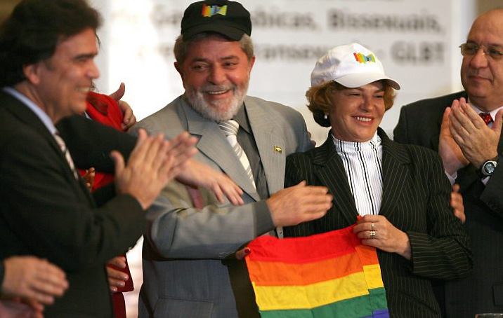 [Lula-Gay.jpg]