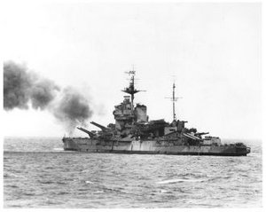 [300px-HMS_Warspite_%28Queen_Elizabeth-class_battleship%29.jpg]