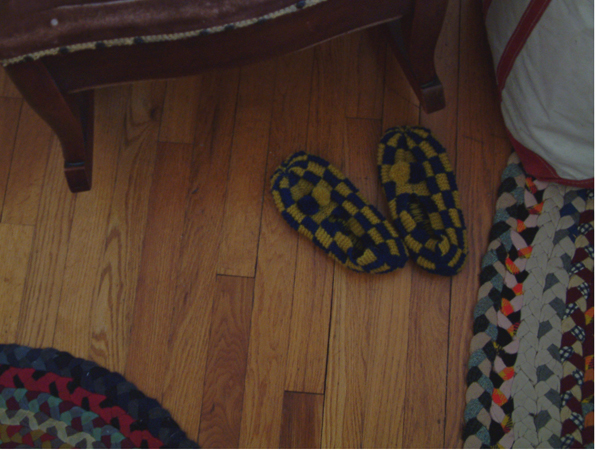 [slippers.jpg]