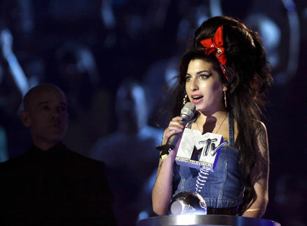 [Amy_Winehouse_MTV_Europa.jpg]