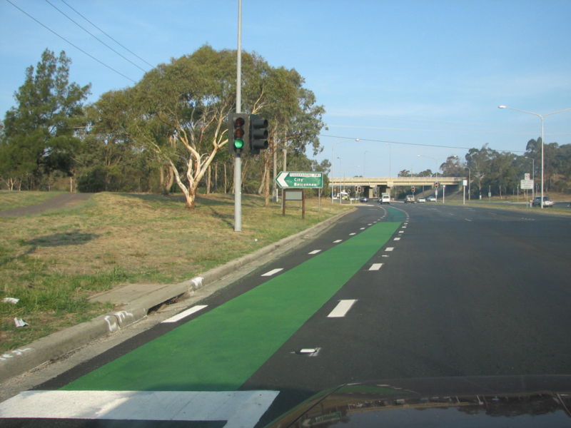 [800px-Canberra_bicycle_lane.jpg]
