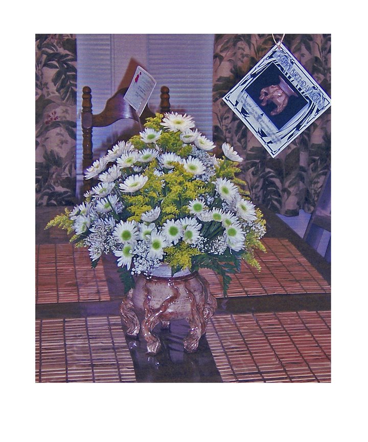 [Moms'+vase+with+flowers.jpg]