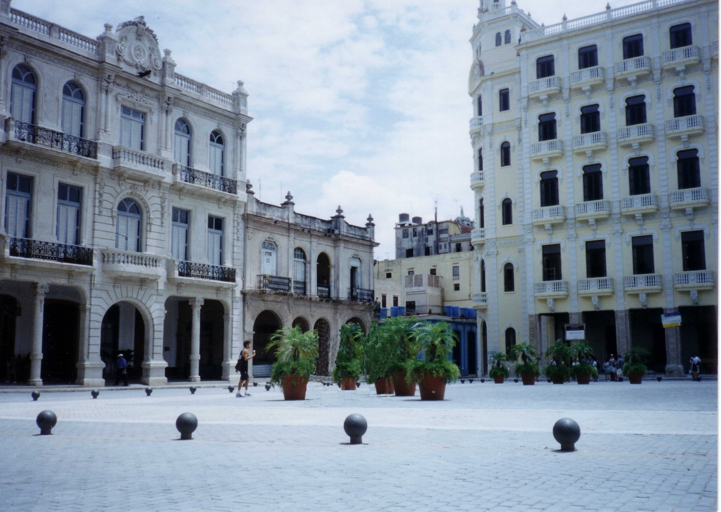 [Habana+plaza+vieja.jpg]