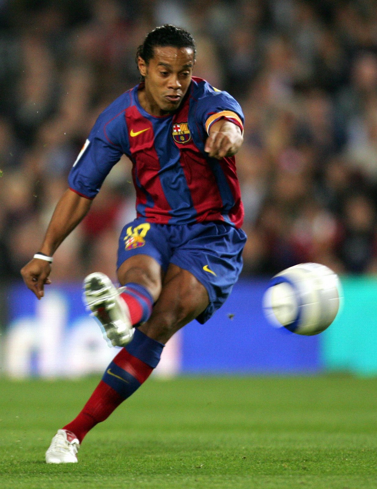 [Ronaldinho.jpg]