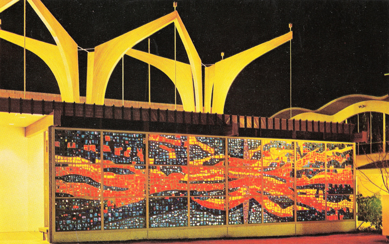 [1962_Seattle_Worlds_Fair_Christian_Pavilion_by_night.jpg]
