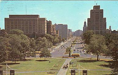 [POSTCARD+-+TORONTO+-+UNIVERSITY+AVE+-+SOUTH+FROM+QUEEN'S+PARK+-+1966.jpg]