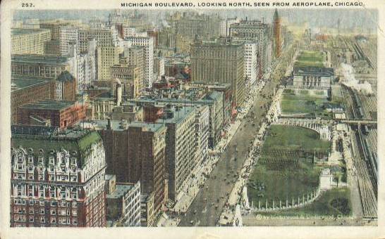[POSTCARD+-+CHICAGO+-+MICHIGAN+BLVD+-+LOOKING+NORTH+FROM+AIR+-+LIKE+LINE+DRAWING+-+NICE+-+1921.jpg]