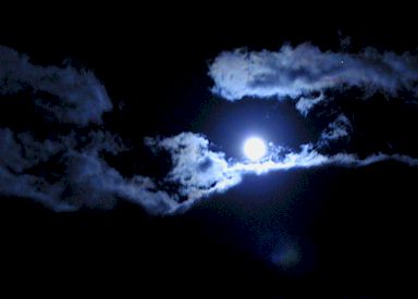 [Moon+glow.jpg]