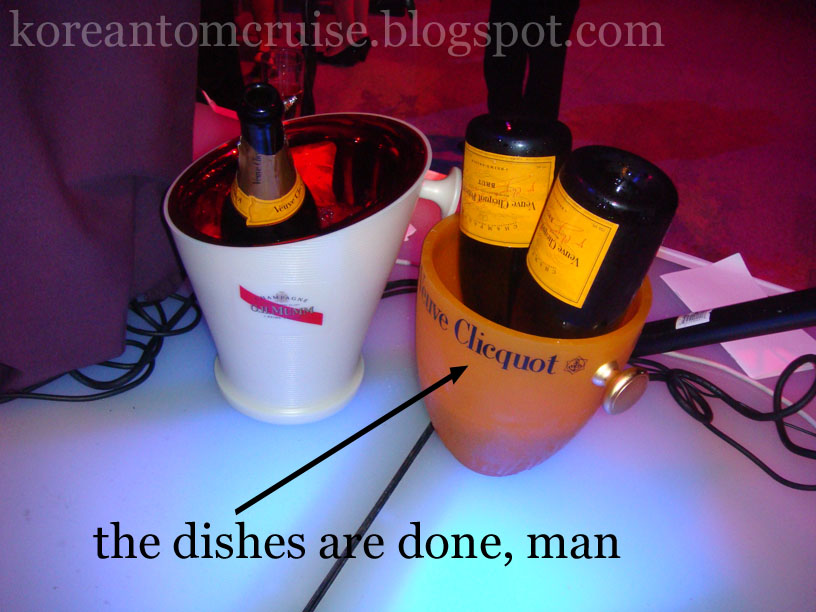 [dishes.jpg]