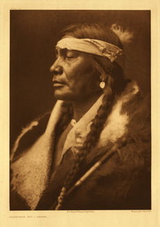 [230px-Edward_S__Curtis_Collection_People_013.jpg]