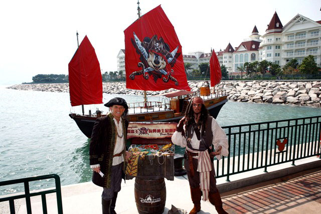 [Pirates+HK+5b.jpg]