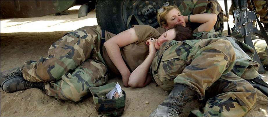 Women soldiers in Iraq - Kai Pfaffenbach, Reuters