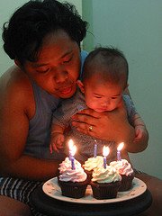 [5th+month+with+papa.jpg]
