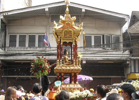 [Blog-Songkran07-Royal-Buddh.jpg]