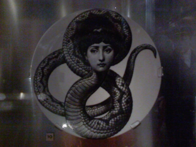 [serpent+girl+plate.jpg]