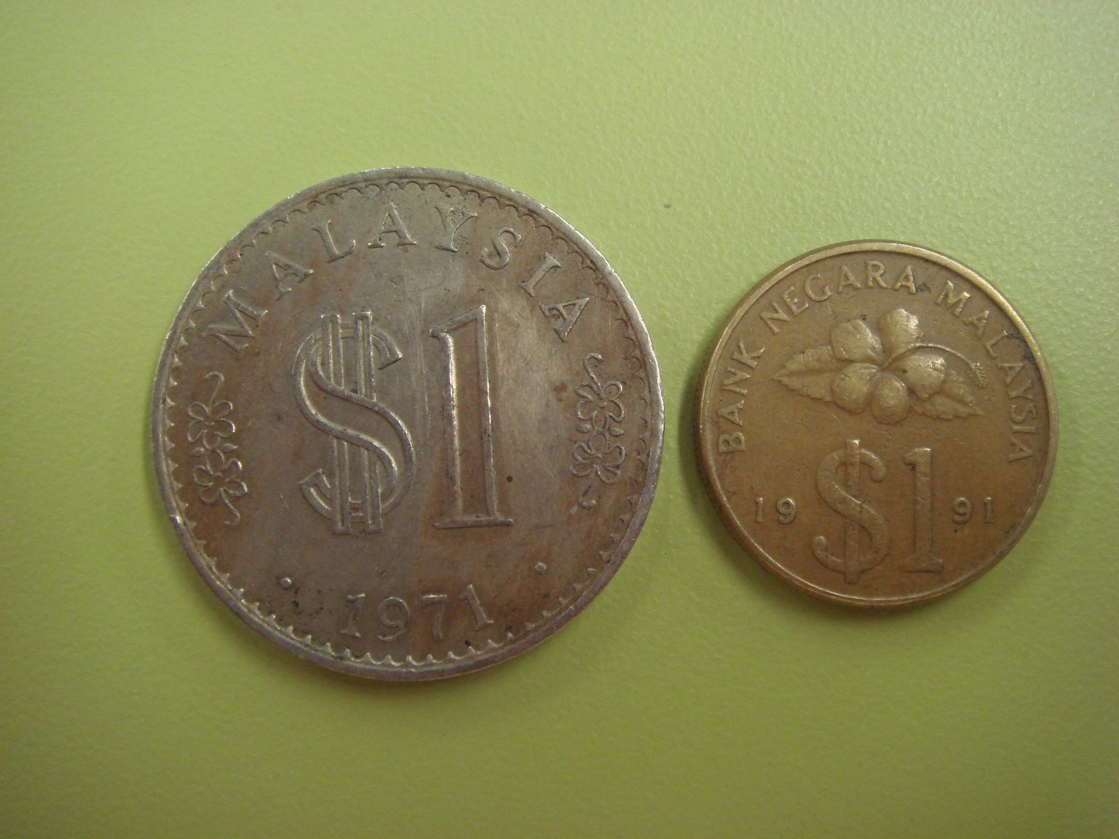 [RM1+coins.JPG]