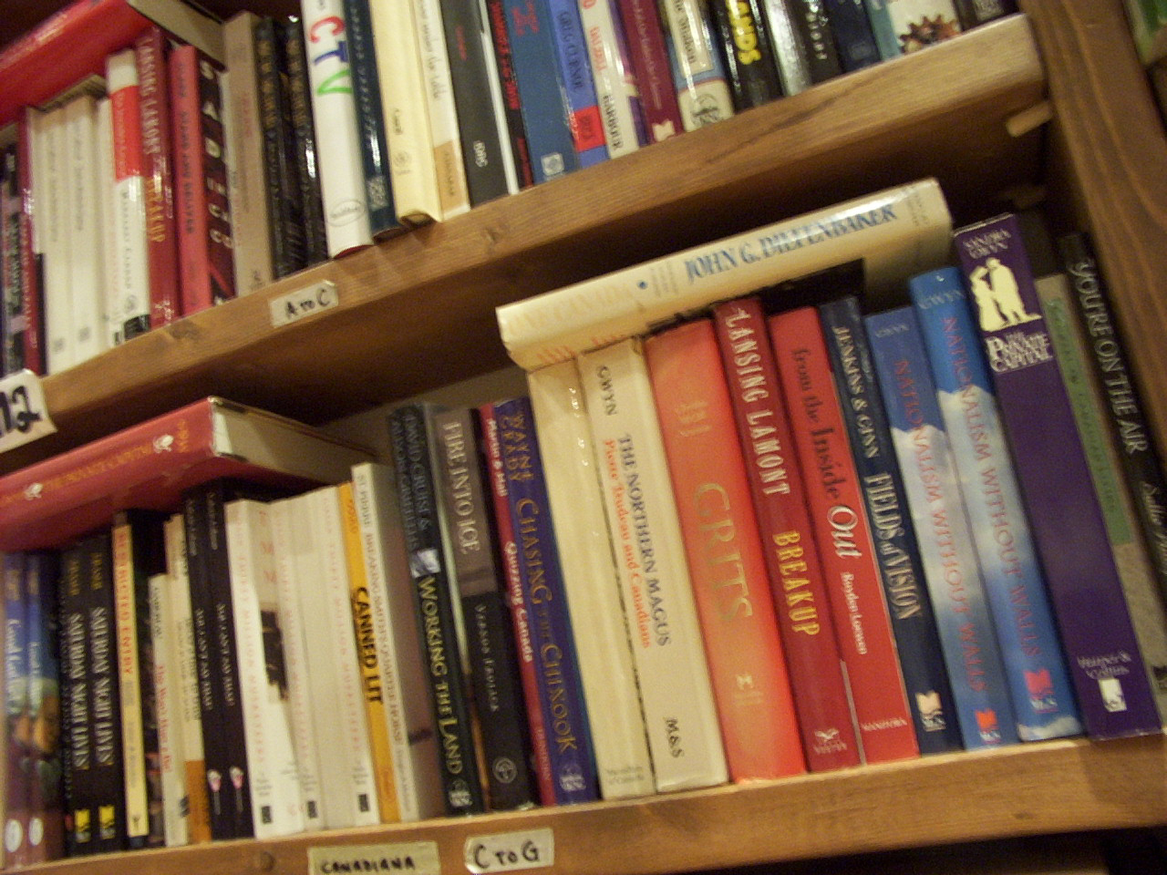 [l-books-on-shelf.jpg]