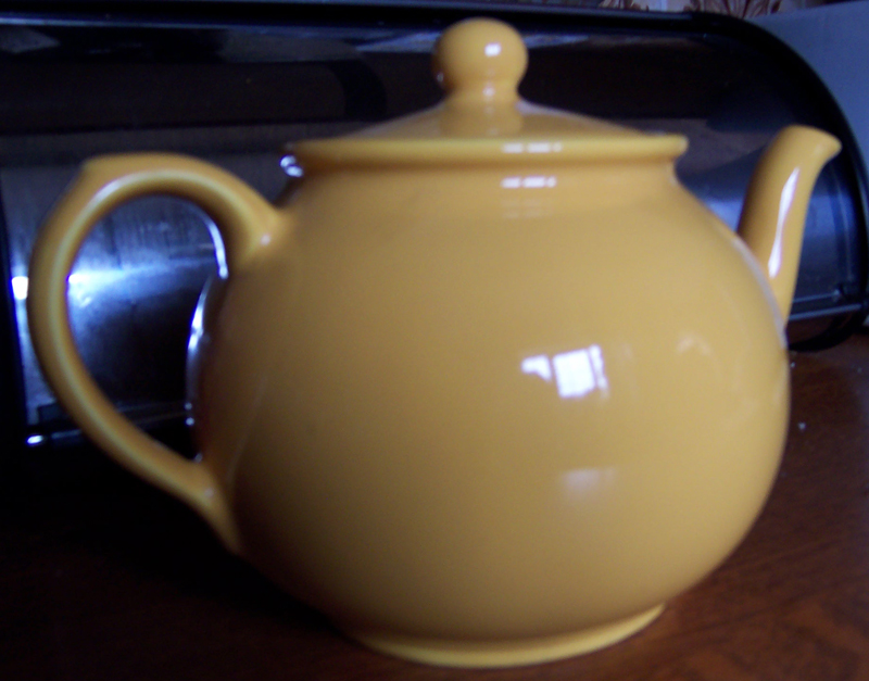 [Big-Yellow-Teapot.jpg]