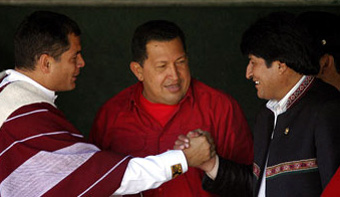 [20070114+Hugo+Chávez+Rafael+Correo+Evo+Morales.jpg]