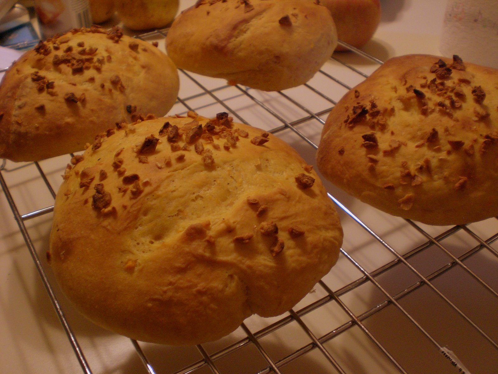 [buns+out+of+oven.jpg]