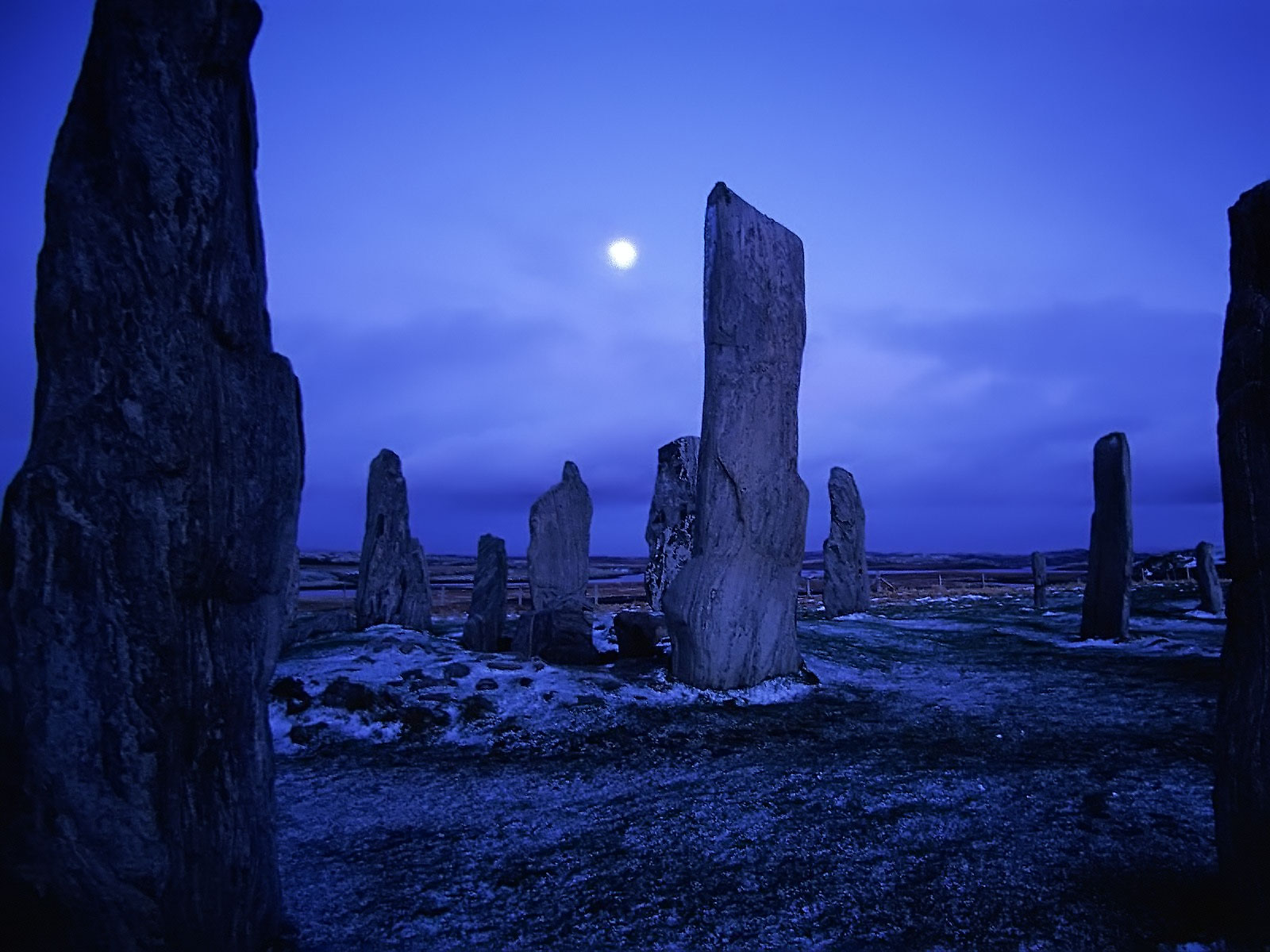 [Callanish-Stones-Scotland-.jpg]