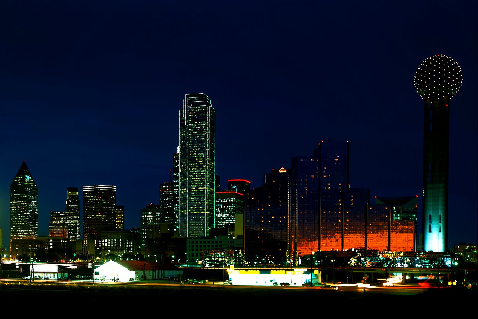 [Dallas-at-night.jpg]