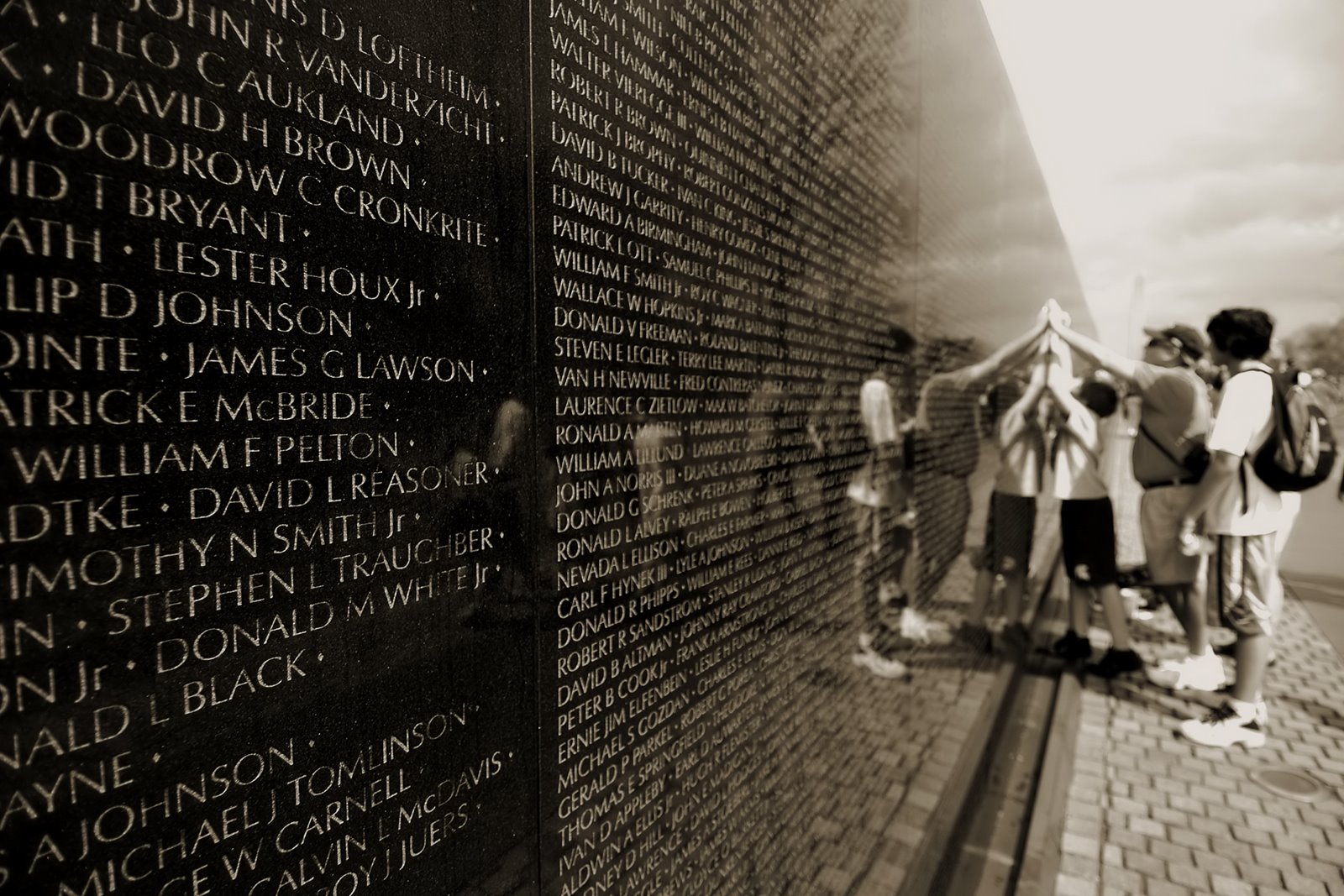 [Vietnam-War-Memorial-Washington-DC.jpg]