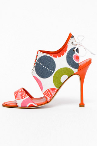 [Manolo+Blahnik+lace+up+sandal.jpg]