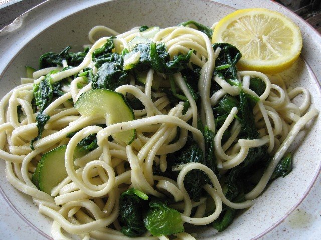[lemon+spinach+zucchini+linguine+003+Large+Web+view.jpg]