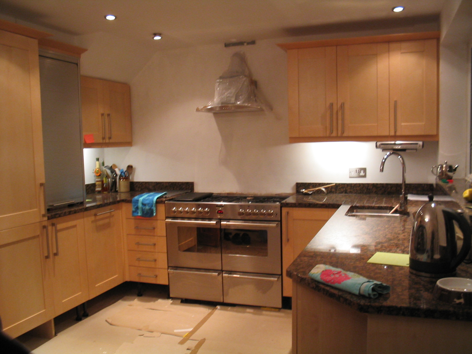 [kitchen+nearly+there.jpg]