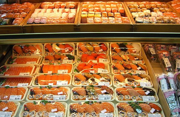 [7-11-hong-kong-sushi.jpg]