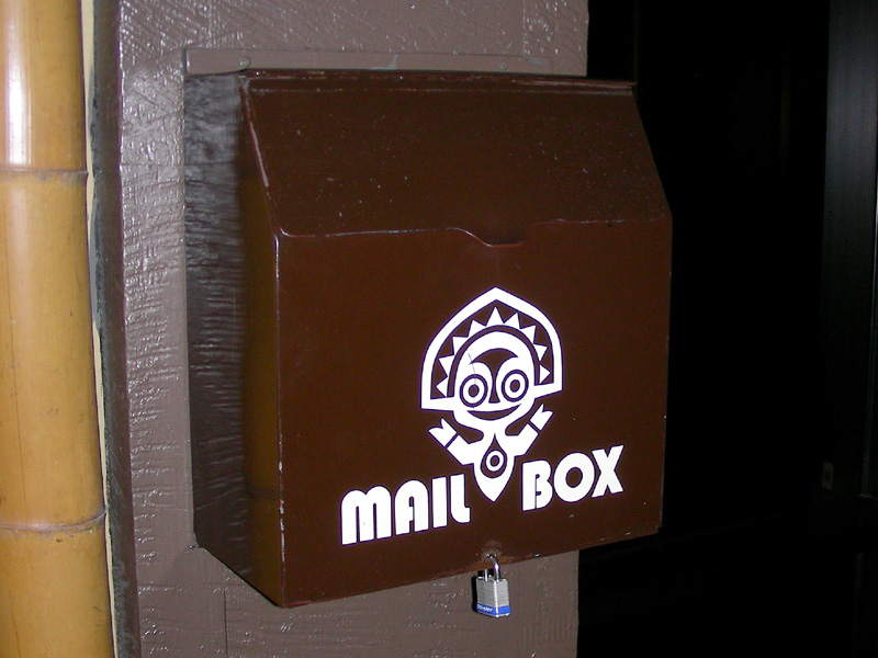 [mailbox.jpg]