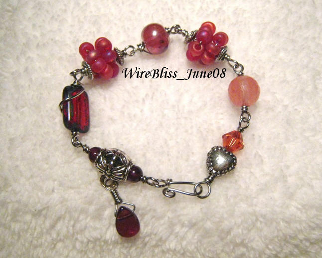 [Berries+Bracelet.JPG]