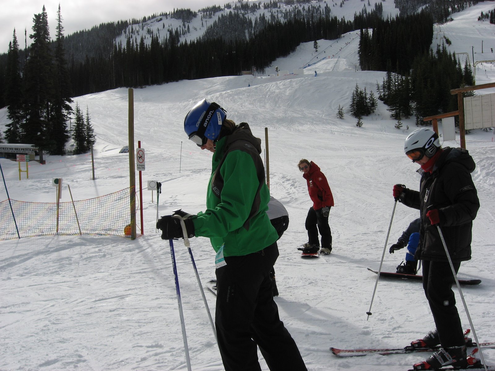[49+Sue+skiing+lesson.jpg]