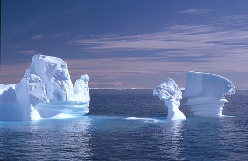 [iceberg1.jpg]
