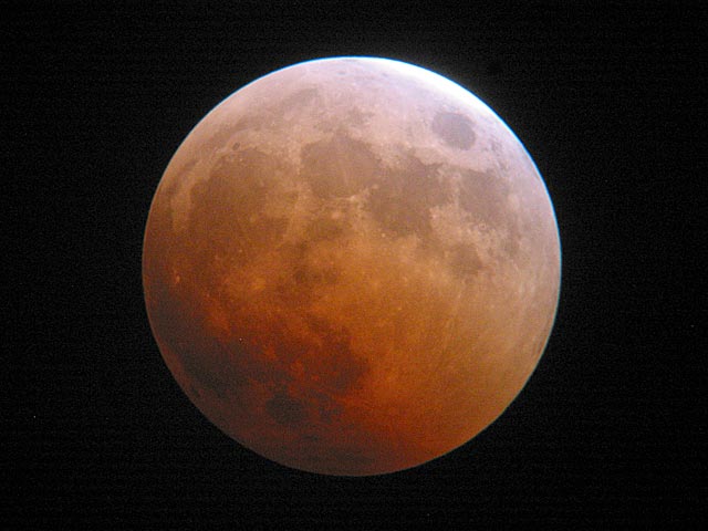 [lunar+eclipse.jpg]